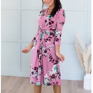 NeeSee’s Etta Dress Mulberry Floral Sz Large